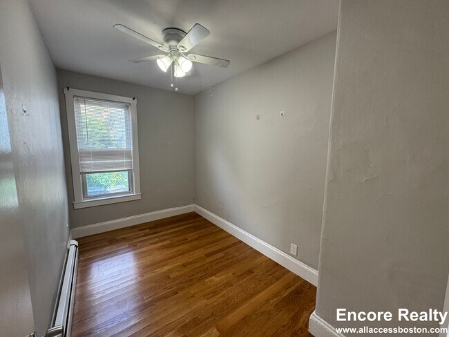 Building Photo - 23 Elmer St