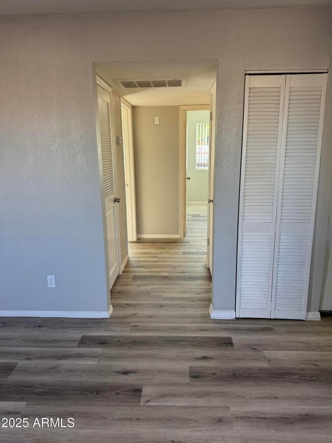 Building Photo - 7221 E Granada Rd