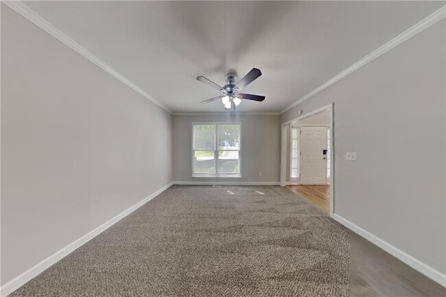 Building Photo - 704 Kirkwood Cir