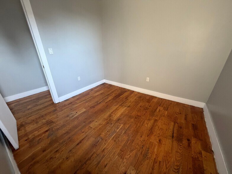 Building Photo - 295 E 149th St