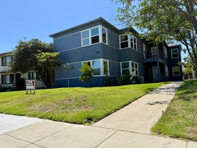 Primary Photo - 809 N. Adams St.