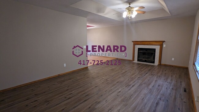 Building Photo - 3 Bedroom, 2 Bathroom House with Fenced Ba...