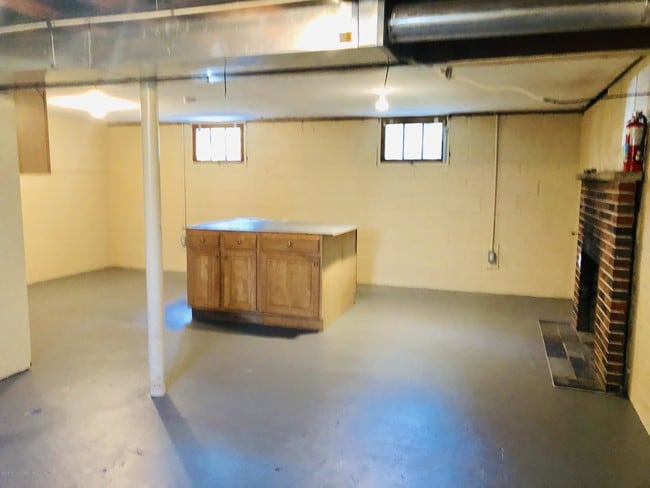 Building Photo - 108 Green Grove Rd