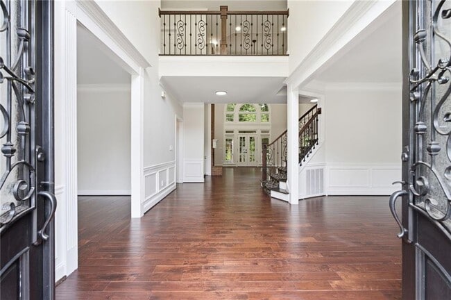 Building Photo - 730 Rose Creek Cir