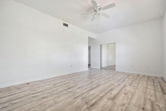 Building Photo - 1650 Presidential Way