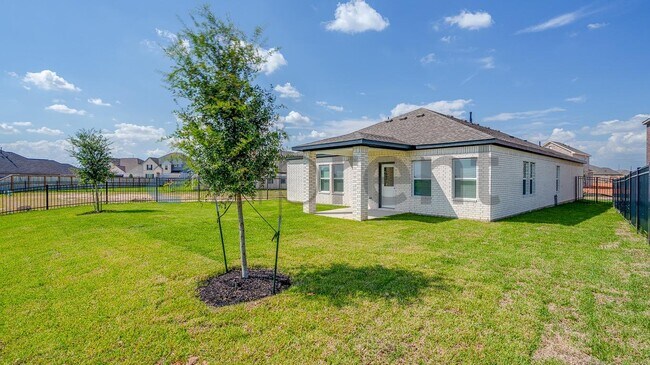 Building Photo - Unit 27327