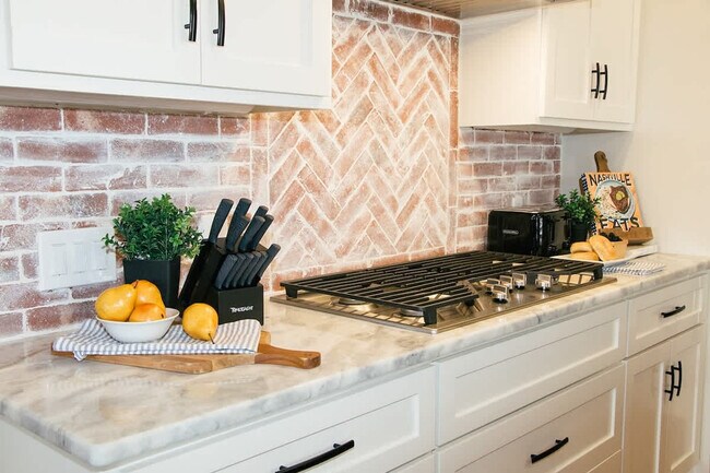 Building Photo - 131F Woodmont Blvd