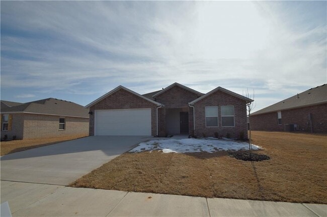 Building Photo - 3071 Laredo Ln