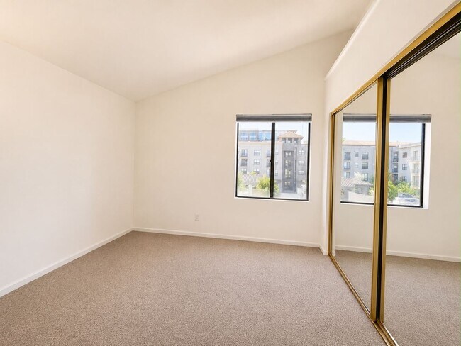 Building Photo - 1814 K St