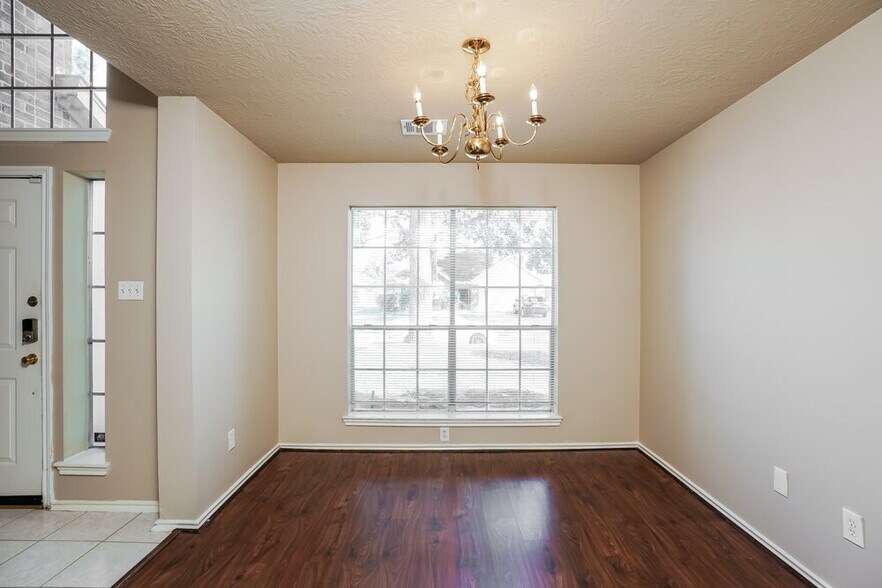 Building Photo - 5418 Trail Timbers Dr