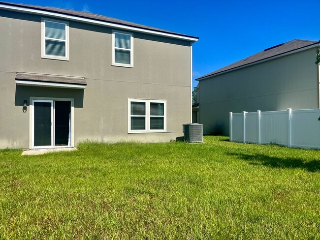 Building Photo - 131 Ashwood Cir