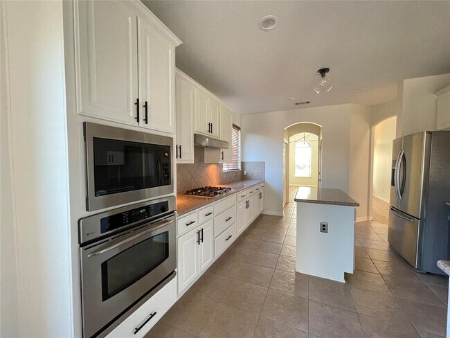 Building Photo - 15801 Belfin Dr