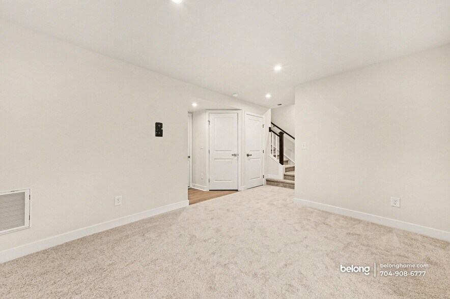 Building Photo - 7631 Griffins Gate Dr SW