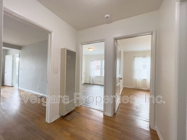 Building Photo - 623 Camino Real