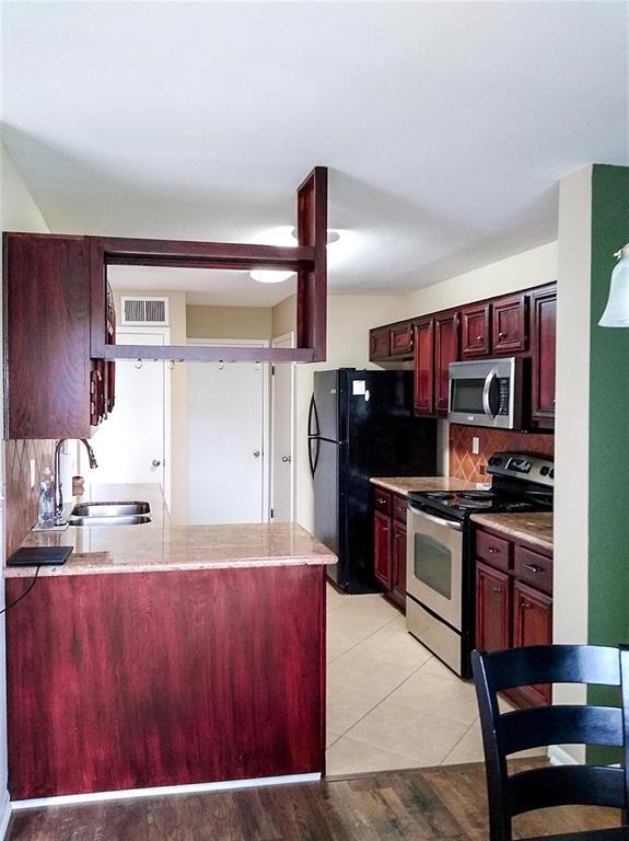 Building Photo - 16210 Seahorse Dr