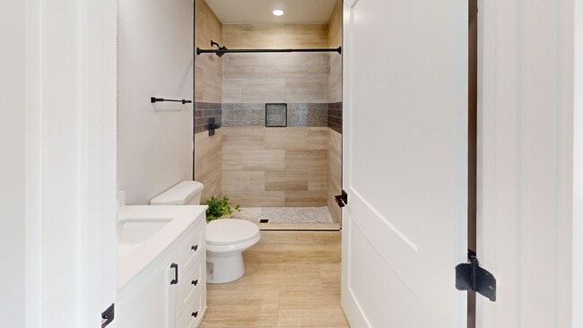 Building Photo - 5BR Townhome in Fort Sanders | Walk to UTK