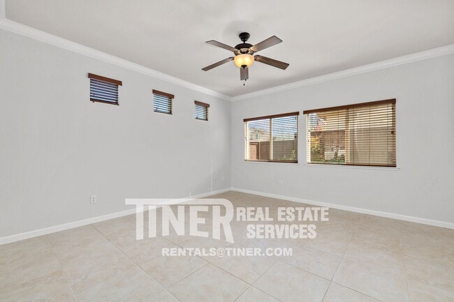 Building Photo - 1707 Grey Bunny Dr