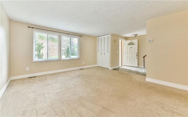 Building Photo - 4413 Laurel Oak Dr