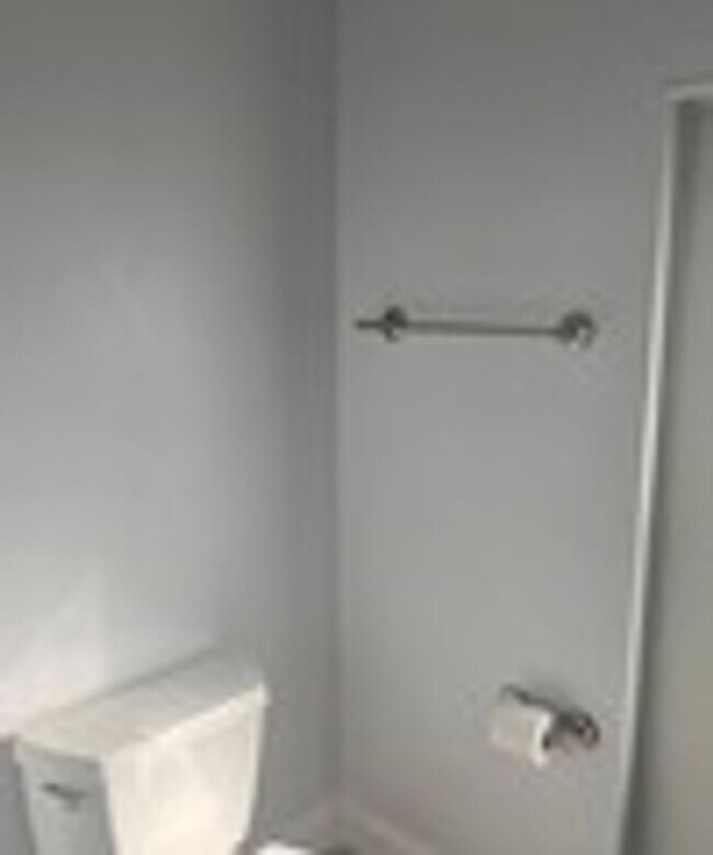 Building Photo - 612 Pine Grove Ct