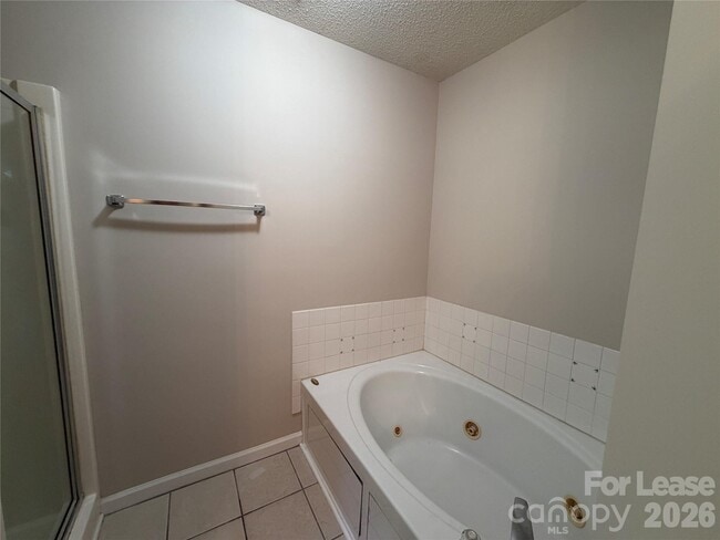 Building Photo - 137 Camforth Dr