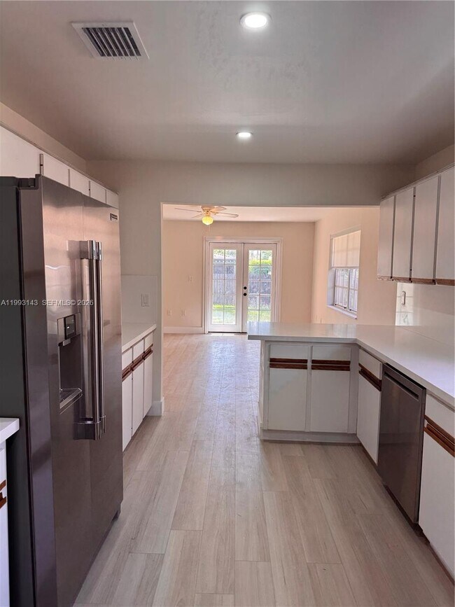 Building Photo - 2194 SW 57th Ct