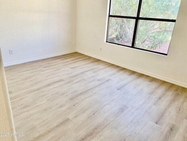 Building Photo - 8884 E Aster Dr