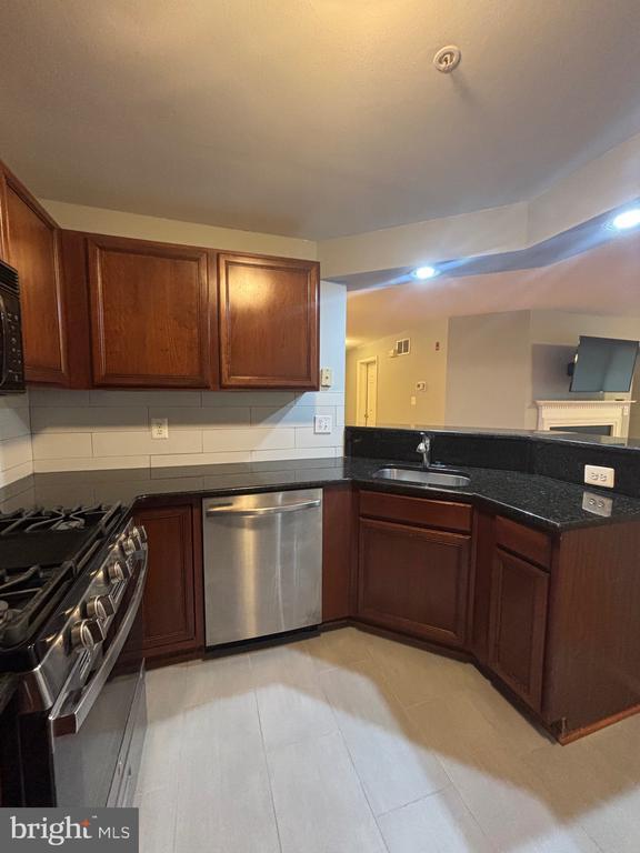 Building Photo - 13107 Millhaven Pl