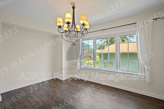 Building Photo - 15446 21st Ave SW