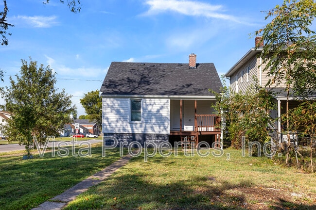 Building Photo - 835 S 38th St