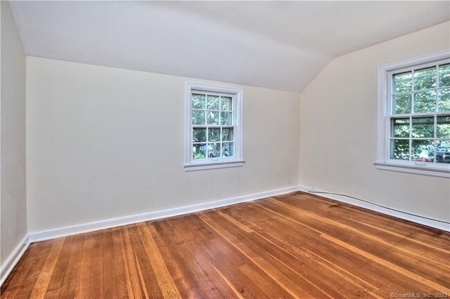 Building Photo - 30 Catherine St