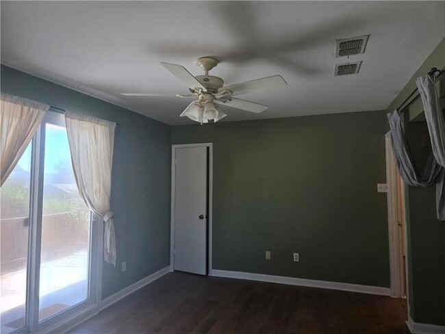 Building Photo - 641 Jefferson Heights Ave