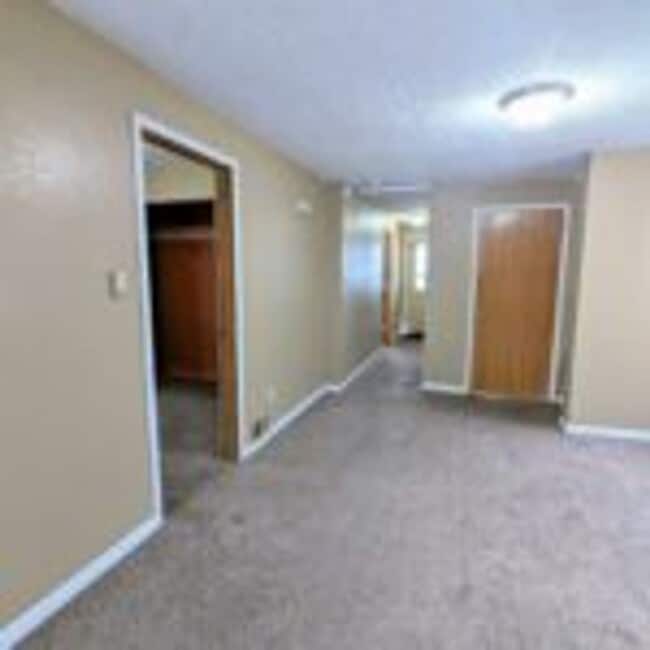 Building Photo - 2955 Exeter St