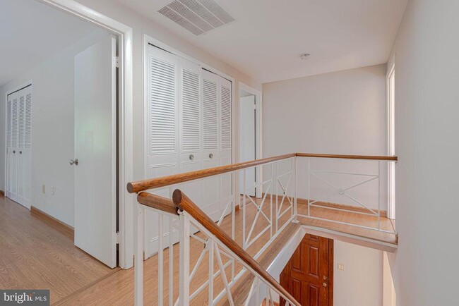 Building Photo - 13145 Madonna Ln