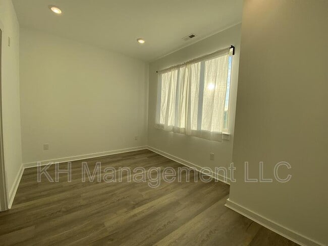 Building Photo - 709 N 44th St