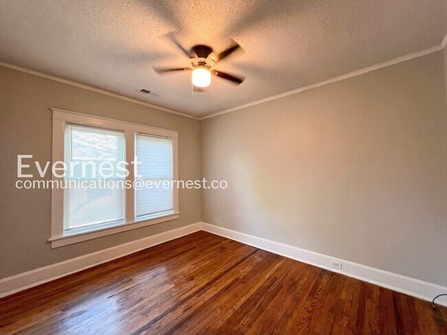 Building Photo - 1489 Faxon Ave