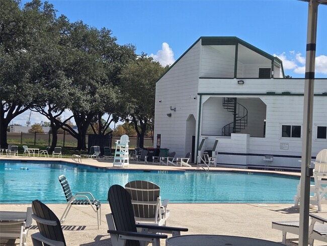 Building Photo - 12243 Fetlock Dr