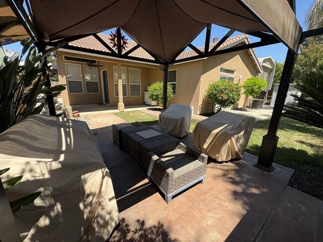 Building Photo - 1523 E Monte Vista Ct