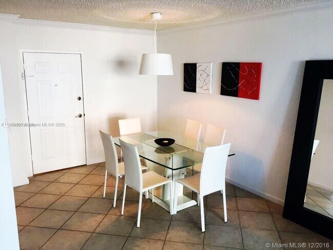 Building Photo - 2501 S Ocean Dr