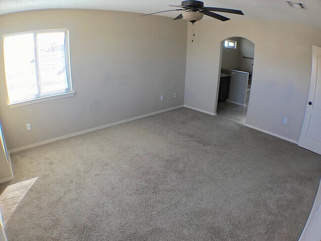 Building Photo - Northeast El Paso 3 Bed Refrig A/C