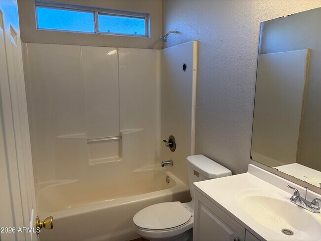 Building Photo - 1152 S Bridger Dr