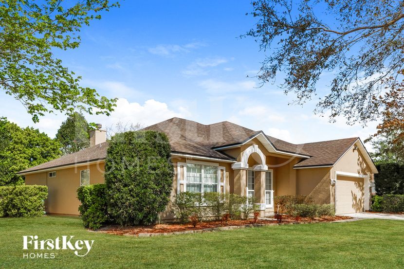 Building Photo - 1000 Hanover Ln