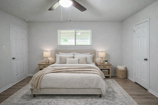 Building Photo - 2301 N Thompson St