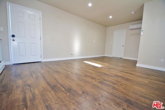 Building Photo - 9616 Gerald Ave