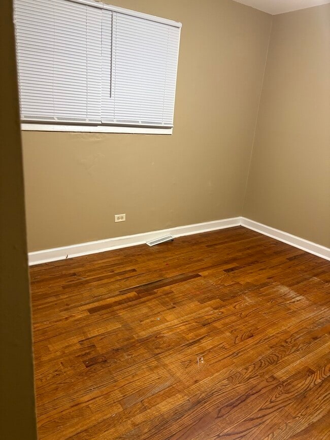 Building Photo - 2035 171st St