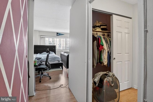 Building Photo - 2101 Chestnut St