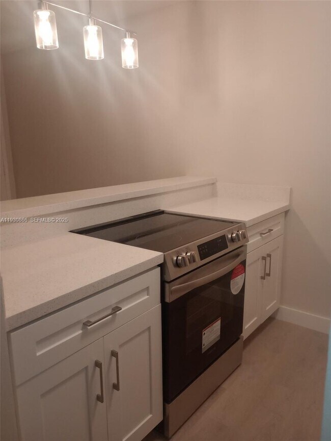 Building Photo - 5821 Washington St