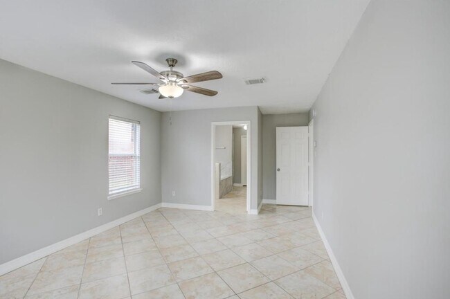 Building Photo - 2301 Wimberly Dr