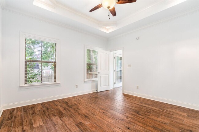 Building Photo - PINEHURST BEAUTY