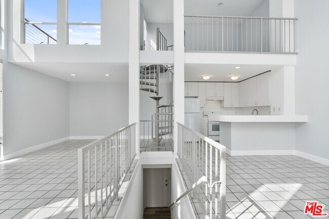 Building Photo - 114 Fleet St