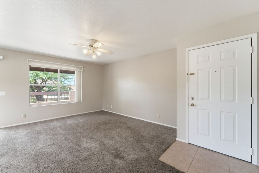 Building Photo - 16657 E Gunsight Dr